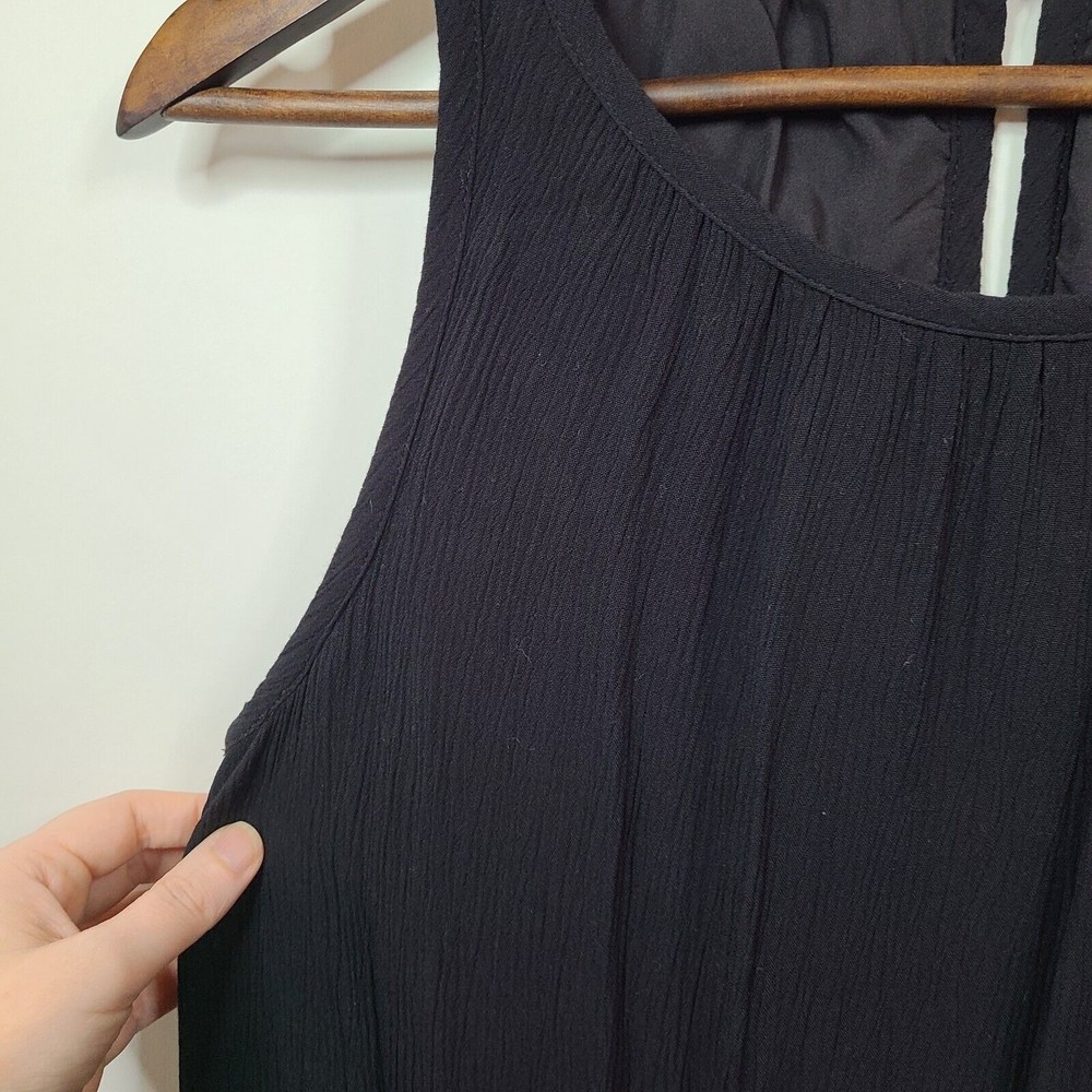 Carolina Belle Black Textured Sleeveless Shift Dress - Picture 4 of 6